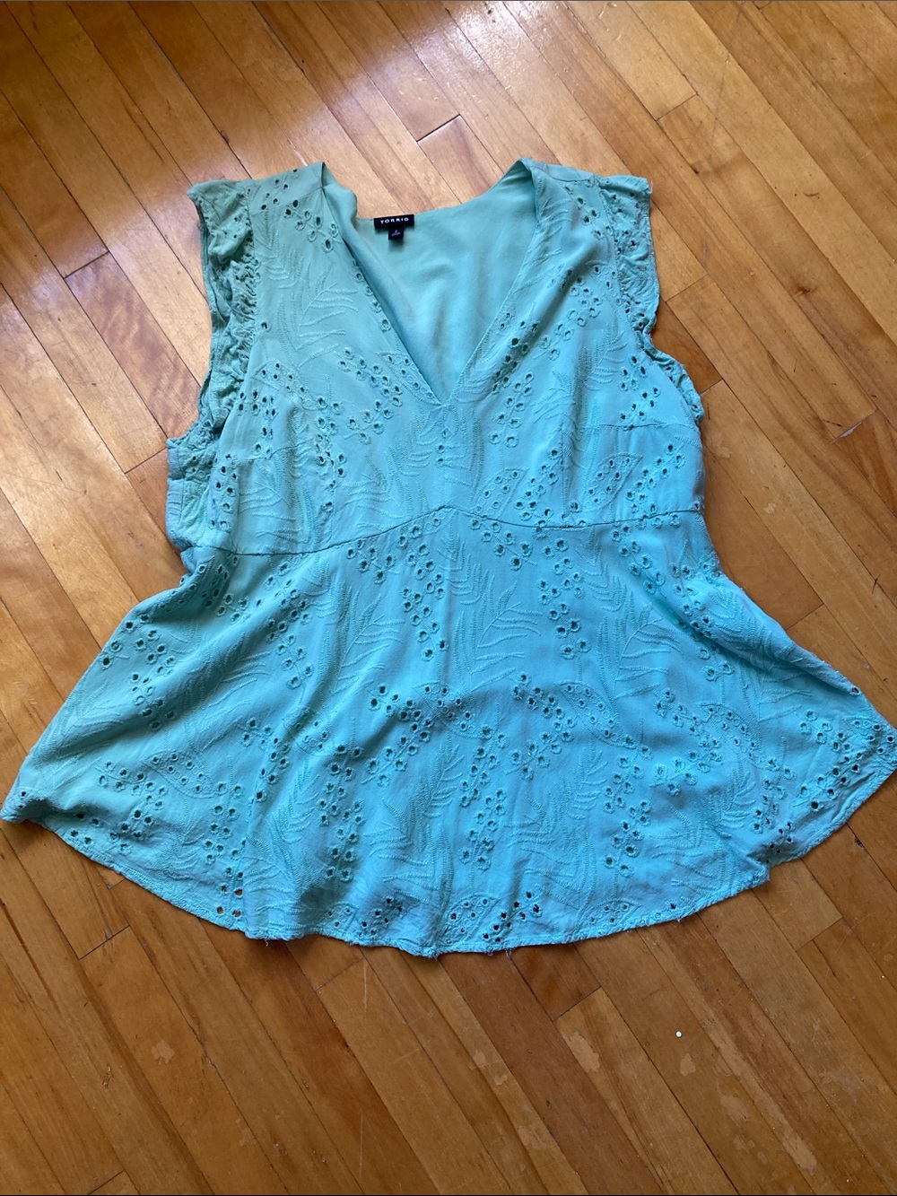 Green Eyelet Empire Waist V-Neck Top with Flutter Sleeves